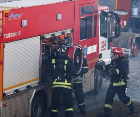 Incendiu devastator şi tragedie uriaşă la Moscova. Opt pompieri au ars de vii