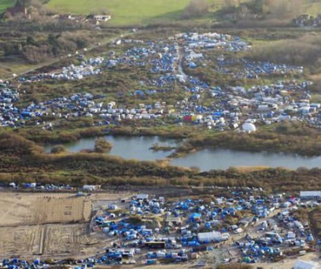 La Calais, „JUNGLA” refugiaților în care trăiesc 10.000 de oameni, va fi deființată