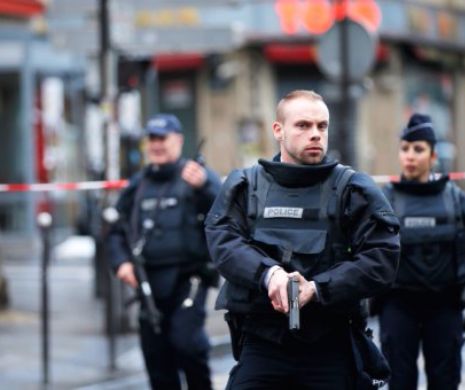 Ofițer francez ÎNJUNGHIAT în timp ce încerca să aresteze o femeie care PLĂNUIA un atac SÂNGEROS în centrul de PARIS