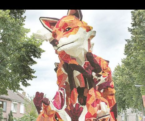 Parada uimitoarelor sculpturi din flori, în Olanda