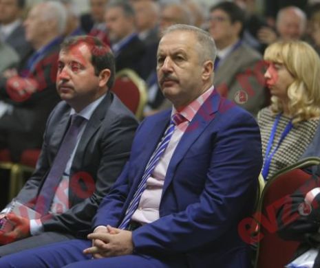 Vicepreşedinte PNL: Vasile Dîncu, calul troian al PSD