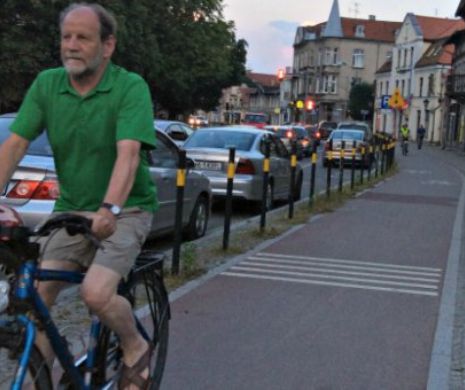 Europarlamentar pe bicicletă. Ce face Cramer și nu face Robu la Timișoara
