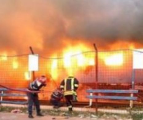 Incendiu în Gara Craiova. MOMENTE DE PANICĂ şi GROAZĂ printre călători. Pompierii în stare de ALERTĂ