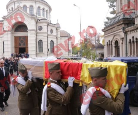 Liberalii nu s-au înghesuit la înmormântarea fostului președinte PNL, Radu Câmpeanu
