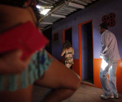 Locul DEPRAVĂRII ABSOLUTE! Cartierul RĂU FAMAT din Brazilia unde MII de FEMEI se PROSTITUEAZĂ printre SCUTECE, ȘOBOLANI și MIZERIE! Accesul TURIȘTILOR este STRICT INTERZIS | GALERIE FOTO