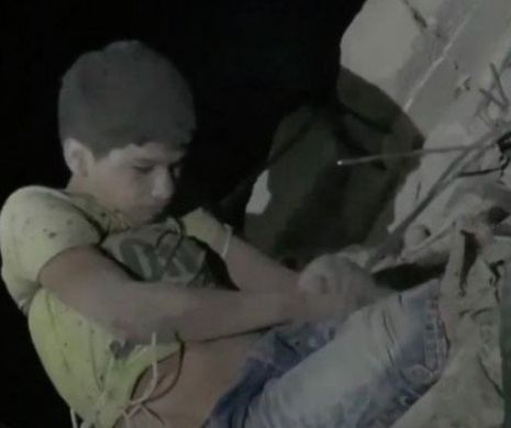 Noi imagini TULBURĂTOARE din SIRIA smulg LACRIMILE tuturor! Cum a fost fotografiat un BĂIEŢEL în urma unui atac RUSESC | VIDEO CUTREMURĂTOR