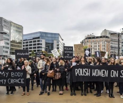 Proteste majore în Polonia față de interzicerea avorturilor