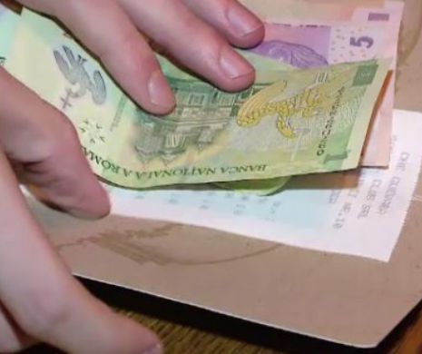 România, criticată de străini: „Aici, toată lumea e numai după bani. bani. bani. Românii dau bacşiş peste tot. În taxi, la coafor, la cosmetician”. „Mănâncă aproape orice cu pâine”