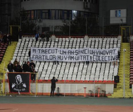 UN AN DE LA #COLECTIV. „In amintirea rapidistei noastre Teodora Maftei” Gestul facut de suporterii Rapidului si mesajul pus azi noapte de jucatorii lui Dinamo