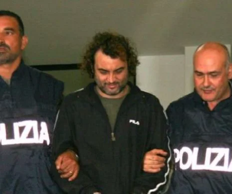 Unul dintre cei mai periculoși CAPI ai MAFIEI ITALIENE, prins de Carabinieri. Acesta avea una dintre cele mai INGENIOASE ascunzători