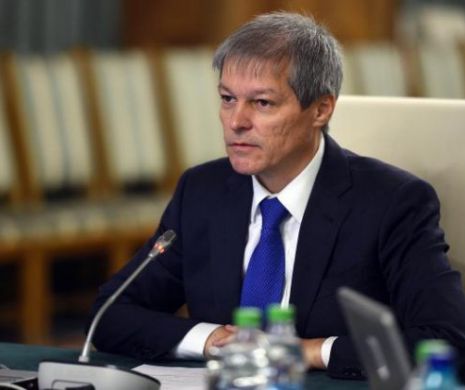 Ce SPUNE Cioloș despre acuzațiile de plagiat ale Platformei România 100. VEZI mesajul premierului pentru PNL și USR