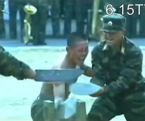 Cum se antrenează armata lui Kim Jong-un. Soldaţii tiranului au fost filmaţi spărgând cărămizi cu capul şi zdrobind pietroaie cu stomacul. GALERIE FOTO