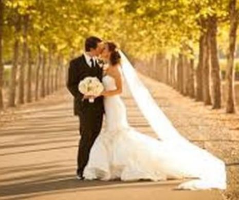 DATA NUNŢII SPUNE MULTE despre cum va merge căsnicia multora. Te-ai CĂSĂTORIT ÎN AUGUST? Vei avea parte de MULT TEATRU şi IPOCRIZIE