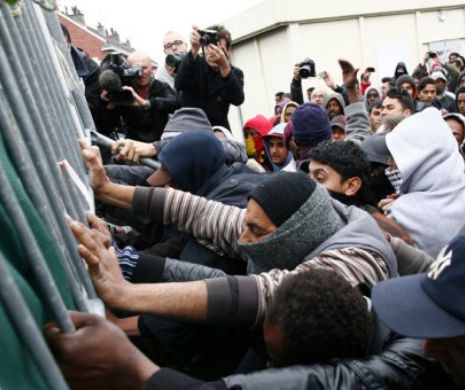 Erdogan amenință că lasă să NĂVĂLEASCĂ în Europa 3.000.000 de imigranți. Toate țările din jurul României se BARICADEAZĂ