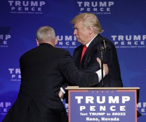 NEWS ALERT. Haos și groază în campania electorală din SUA. Donald TRUMP a fost coborât de pe scenă de către agenții Secret Service. VIDEO