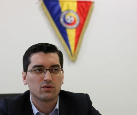 Răzvan Burleanu, președintele FRF, a fost HUIDUIT pe un stadion din România