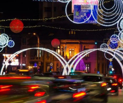 Start Sărbătorilor de Iarnă. Când vor fi aprinse luminiţele în Bucureşti şi care este programul Târgului de Crăciun din Piaţa Constituţiei