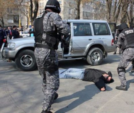 Traficanți de droguri din Gorj, arestați la Constanța