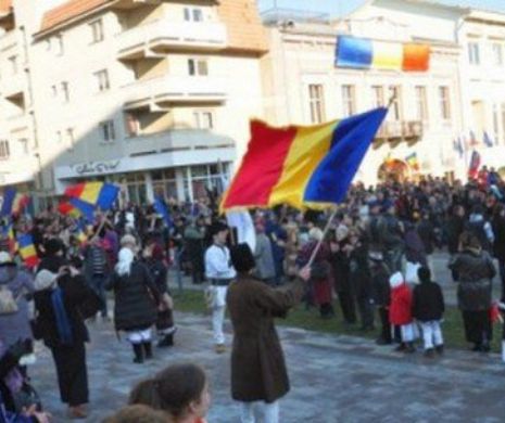 Ziua Națională a României, prilej de BUCURIE pentru toată țara, ZI DE DOLIU pentru Ținutul Secuiesc! Cum BATJOCORESC extremiștii maghiari TRADIȚIILE ROMÂNEȘTI