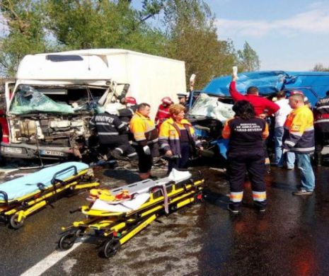 BREAKING NEWS. Plan roșu de intervenție în Mehediniți după un grav accident rutier