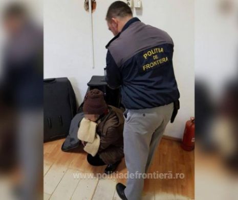 Două femei ascunse în geamantane de călătorie prinse de polițiștii români