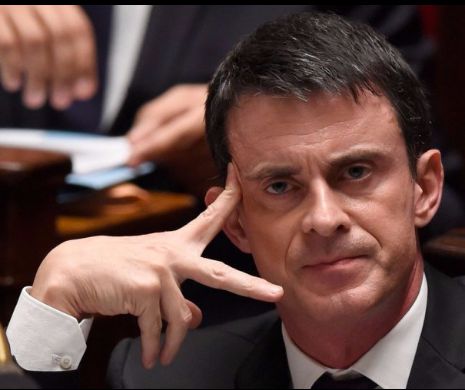 După ce i-a tăiat iarba de sub picioare lui François Hollande, premierul francez Manuel Valls a demisionat pentru a-şi depune candidatura la prezidenţiale. Primarele socialiste vor avea loc la mijlocul lui ianuarie