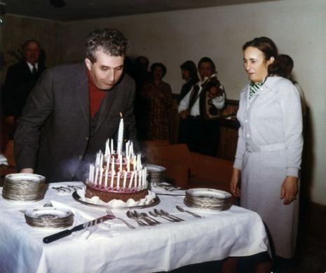 IMAGINI RARE DIN VIAŢA PRIVATĂ a familiei Ceauşescu! Ce plăceri ascunse avea dictatorul şi cum SE RELAXA ÎN TIMPUL LIBER alături de Ion Iliesscu | GALERIE FOTO