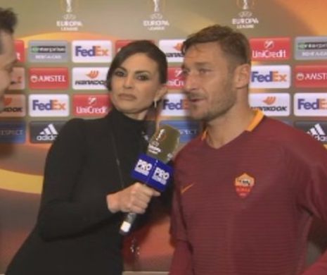 Imagini senzaționale ÎN DIRECT la TV: Ramona Bădescu a luat microfonul și l-a intervievat pe Francesco Totti, apoi a fugit după el