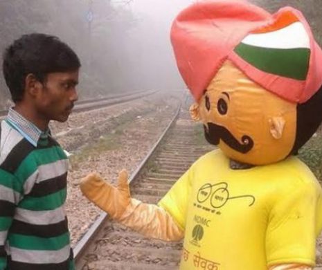 India declară război DEFECĂRII în public. Mascote cu turban îi vor FLUIERA pe delincvenți