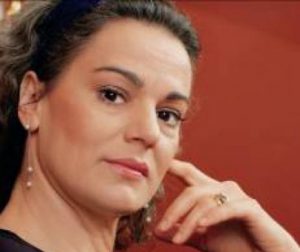 Invitată de PREȘEDINTE să vadă PARADA din TRIBUNA OFICIALĂ, MAIA MORGENSTERN n-a reușit să treacă de cei care asigurau paza