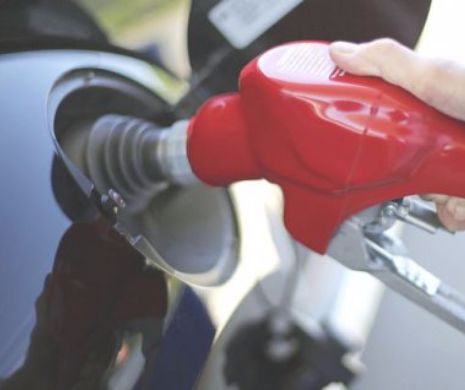 La noi BENZINA se scumpeşte, iar în această ŢARĂ locuitorii primesc GRATIS 150 de litri lunar