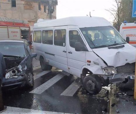 Polițiști de frontieră răniți în accident de circulație la Constanța