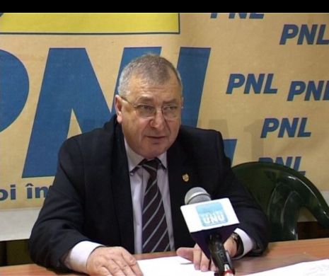 Senatorul PNL Adrănel Cotescu votează cu PSD!