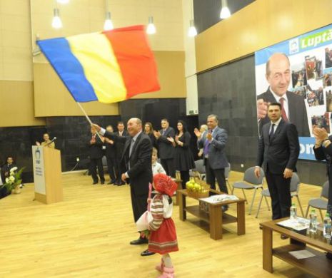 Traian Băsescu anunţă termenul UNIFICĂRII României cu Republica Moldova