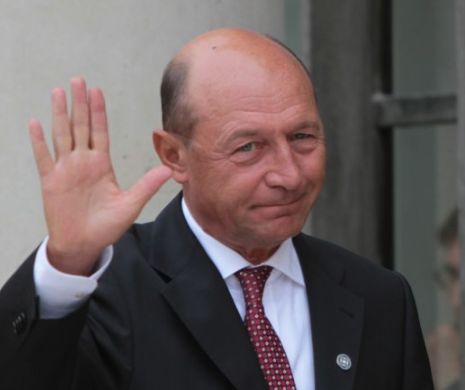 Traian Băsescu, ATAC FĂRĂ PRECEDENT: “Alina Gorghiu EXCLUDE orice negocieri cu PMP din PROSTIE! Îi transmit un singur lucru: funcţia de PREMIER este la PMP! Ne interesează premierul, altfel alegem opoziţia!”