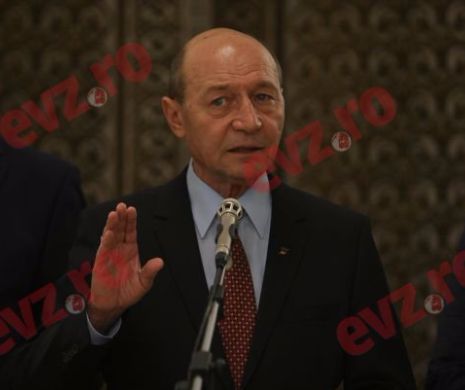 Traian Băsescu: Klaus Iohannis a semnat decretul de JOI. Vineri nu a fost la Cotroceni