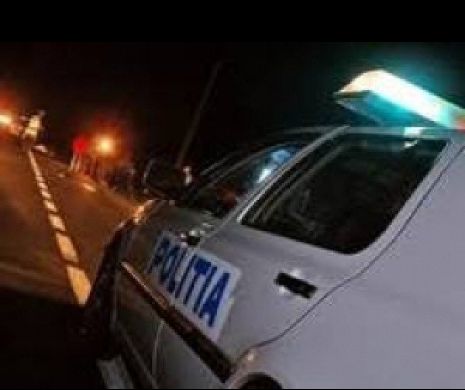 Un bărbat beat și fără permis din județul Sibiu a acroșat cu mașina o autospecială de Poliție