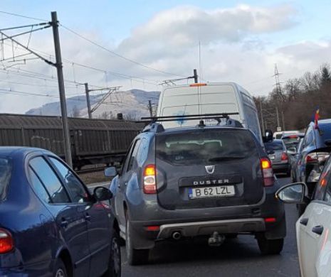 Blocaj pe DN1, între Predeal și Ploiești, la întoarcerea turiștilor din vacanța la munte. Aceeași situație și pe DN73 între Râșnov și Pârâul Rece