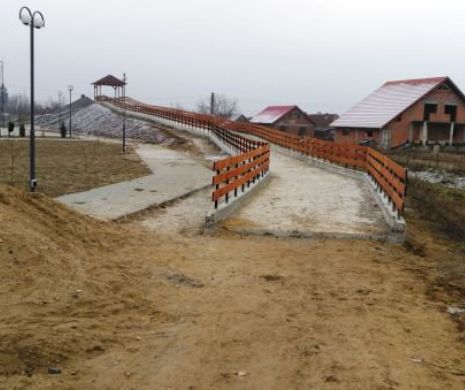 „Ctitorie” de excepție într-o comună românească: s-a construit primul derdeluș asfaltat
