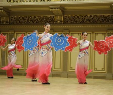 Dansul Tobei de Lemn, un ritual unic în China, s-a văzut la București