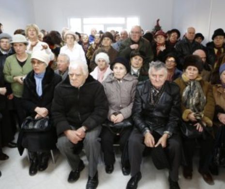 Iohannis a promulgat modificările Codului Fiscal. De la 1 februarie, pensionarii sunt scutiți de CASS, iar pensile sub 2000 de lei sunt neimpozitate