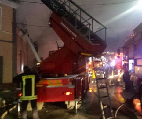 Remiza de pompieri din Cristian, județul Brașov a fost distrusă de un incendiu, alături de alte trei clădiri
