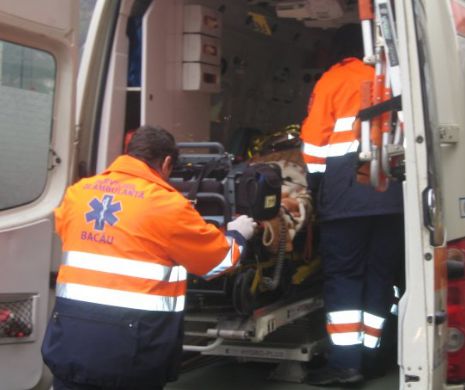 Trei persoane INTOXICATE CU MONOXID DE CARBON în capitală! Patru ambulanţe SMURD acţionează la faţa locului