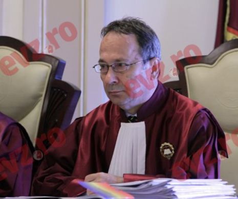 Valer Dorneanu: Cazul Dragnea pune PRESIUNE pe judecătorii CCR