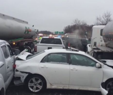Accident TERIBIL în SUA, pe autostradă. Peste 55 de maşini au fost implicate în ciocniri