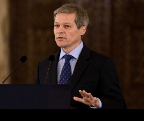 Dacian Cioloș pregătește o REVENIRE în FORȚĂ. Fostul premier a avut o ÎNTÂLNIRE DE TAINĂ cu un personaj controversat | FOTO