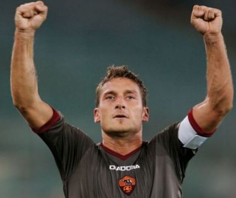 „Gladiatorul” Francesco Totti a calificat Roma în semifinalele Cupei Italiei. URMEAZĂ „Derby della Capitale” | VIDEO