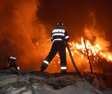 Incendiu violent lângă București. ISU în alertă