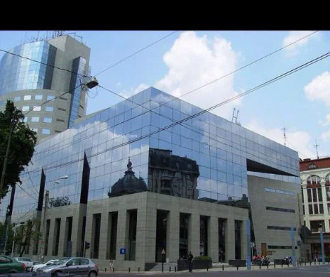 Serviciile secrete, implicate în prăbușirea unei bănci celebre din România . Dezvăluiri și dovezi de senzație