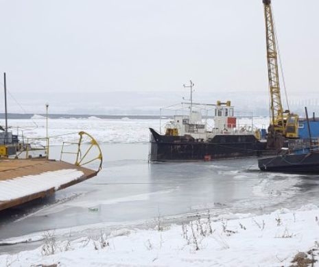 Situație alarmantă pe Dunăre ! Traficul fluvial paralizat în ghețuri